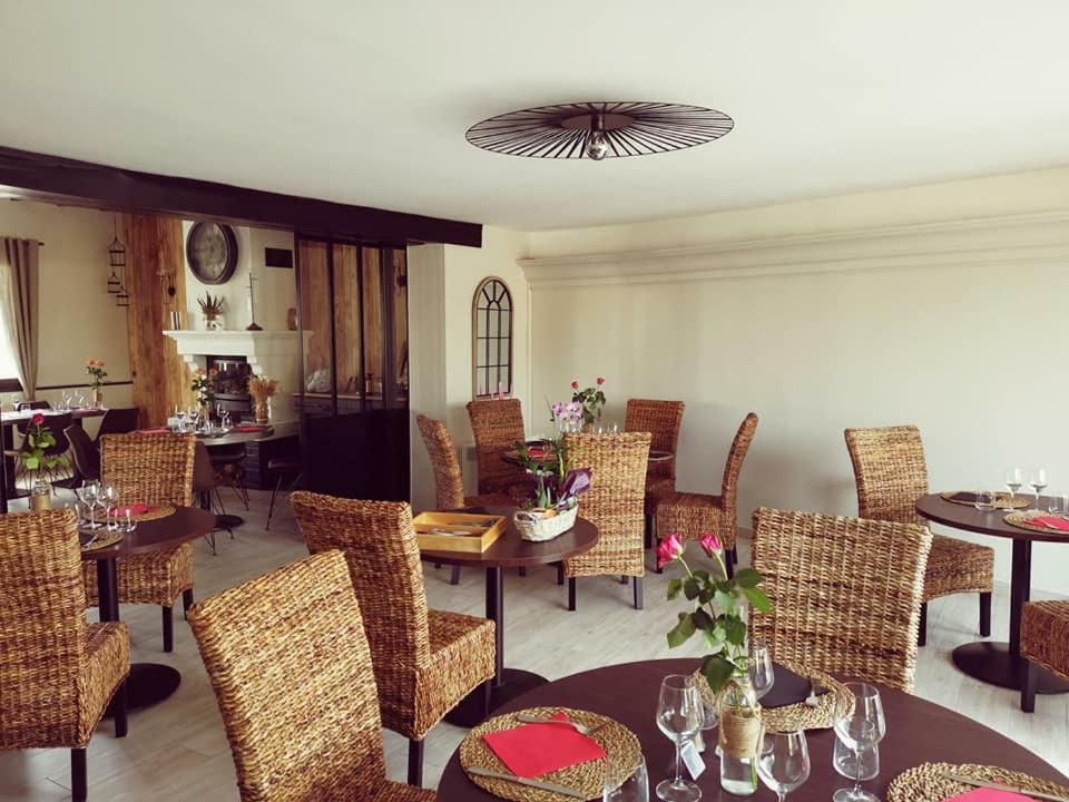 Auberge Saint-Jean Villequier-Aumont エクステリア 写真